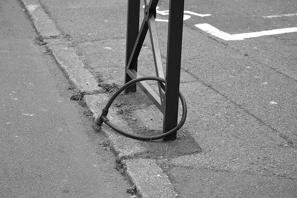 SÉCURISEZ VOTRE PRÉCIEUX VÉLO CONTRE LE VOL